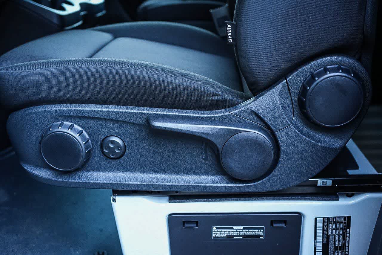 Thumbnail: 2026 Mercedes-Benz Sprinter - 18