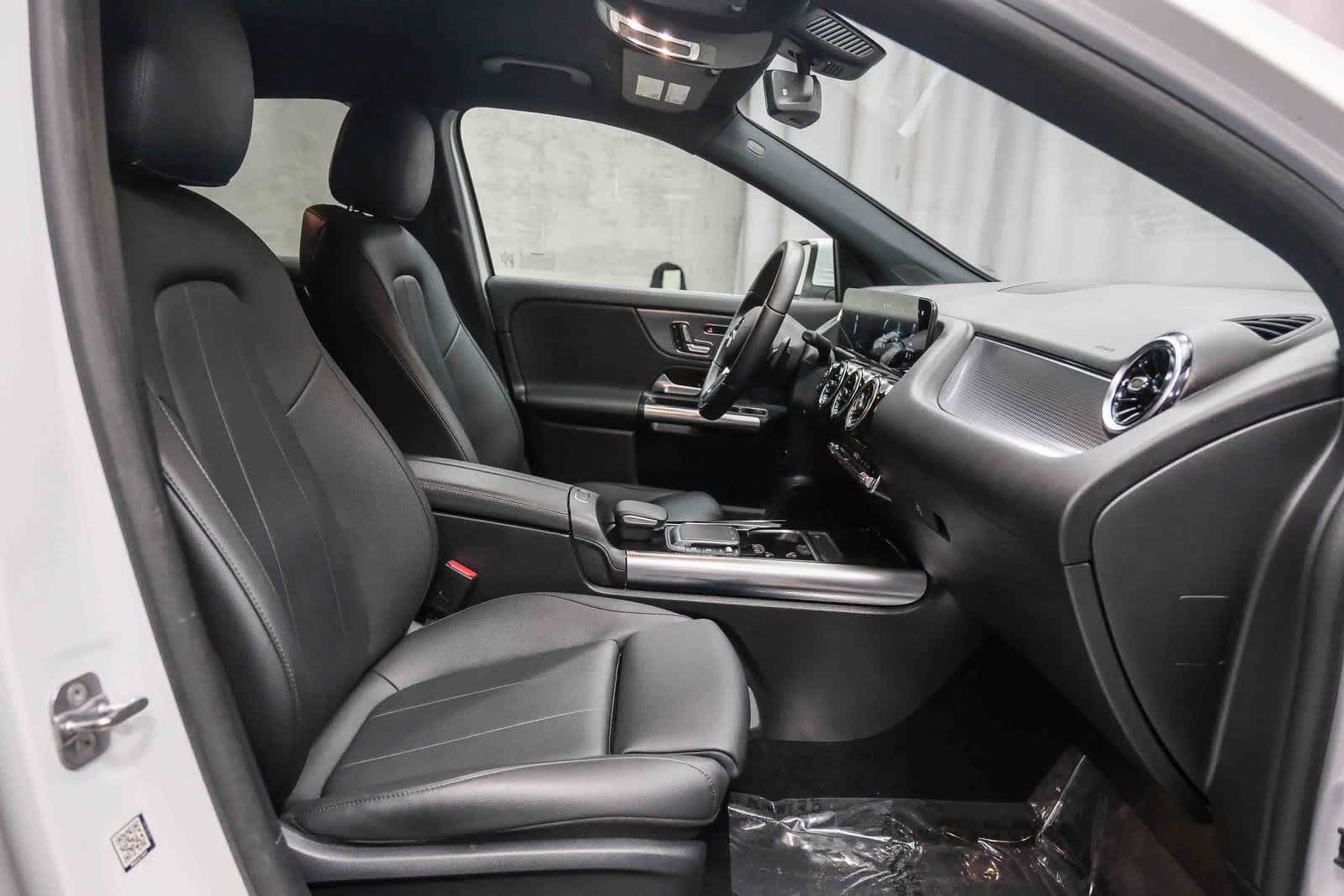 Thumbnail: 2023 Mercedes-Benz GLA - 18