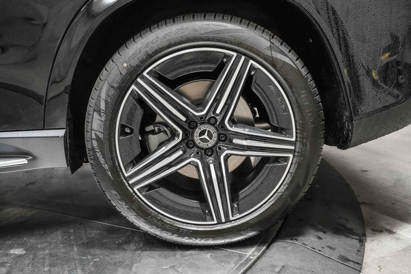 Thumbnail: 2026 Mercedes-Benz GLE - 10