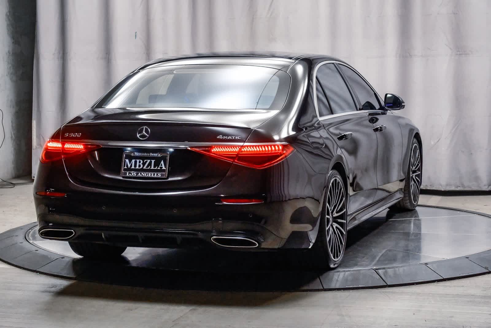 Thumbnail: 2022 Mercedes-Benz S-Class - 4