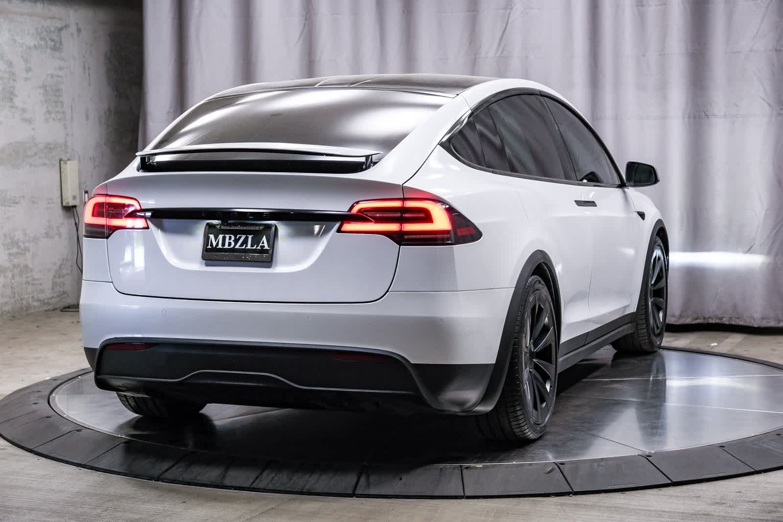 Thumbnail: 2023 Tesla Model X - 4