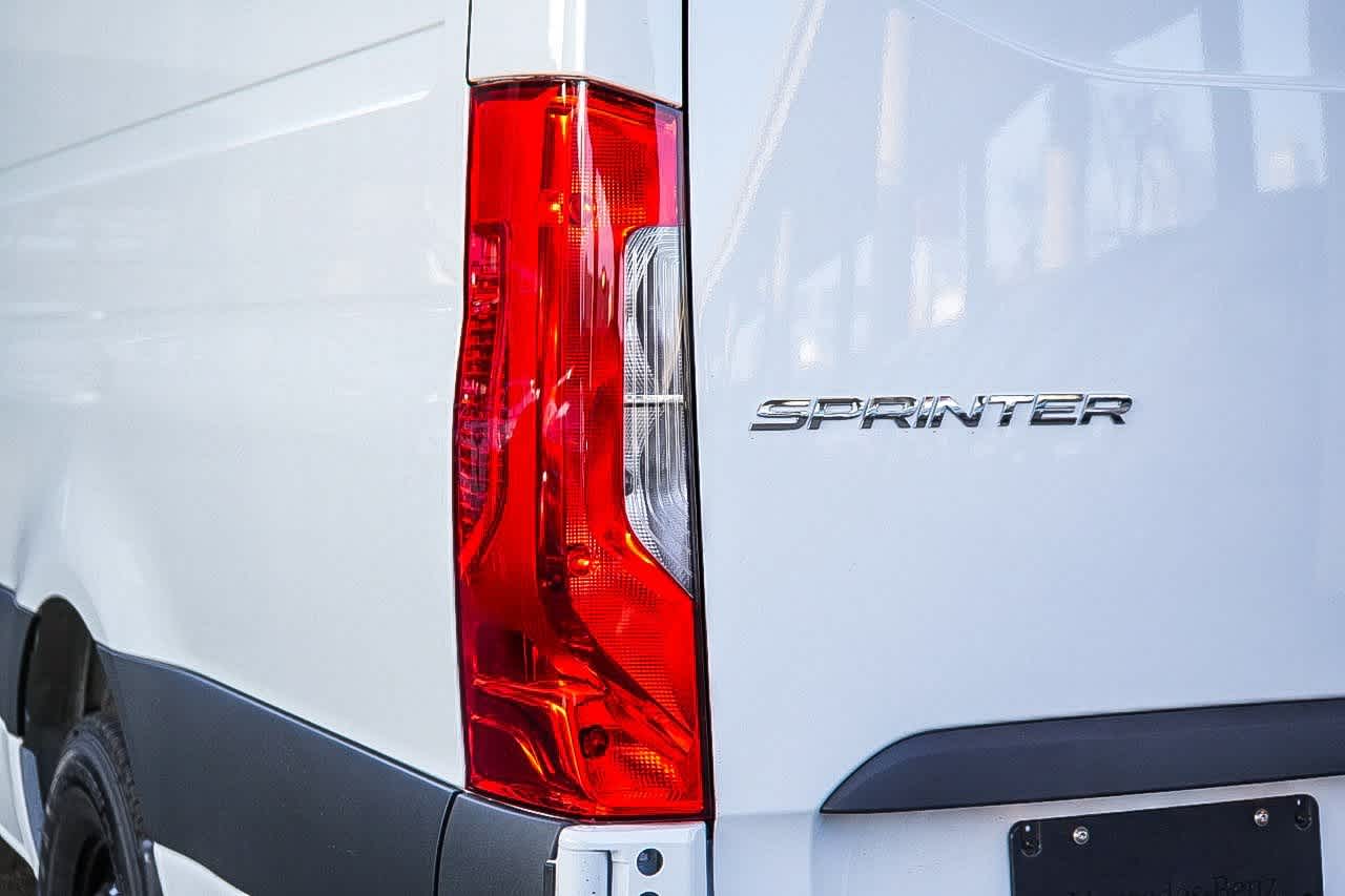 Thumbnail: 2026 Mercedes-Benz Sprinter - 9