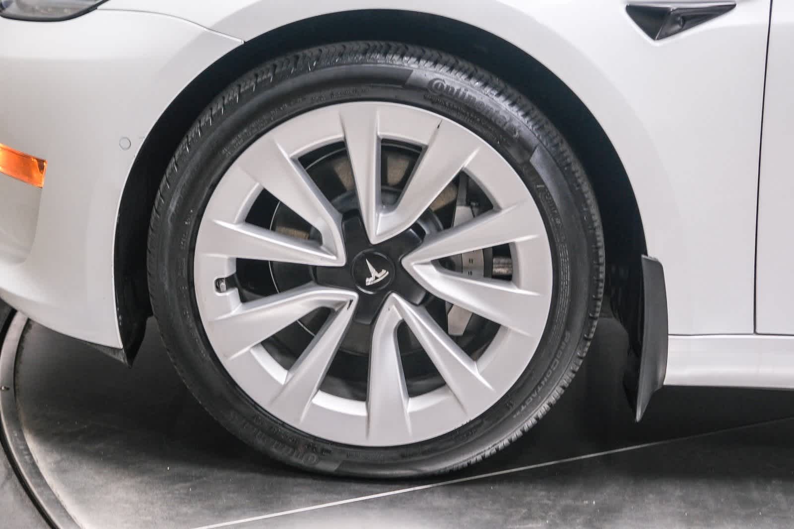 Thumbnail: 2021 Tesla Model 3 - 10