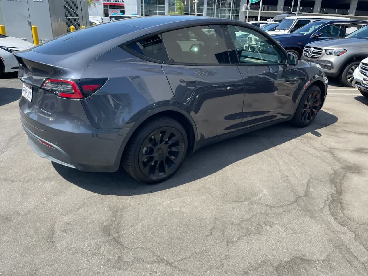 Thumbnail: 2022 Tesla Model Y - 3