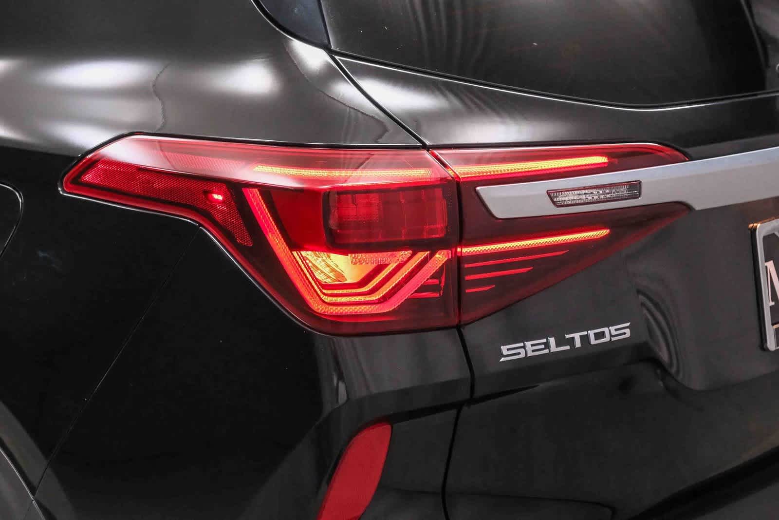 Thumbnail: 2021 Kia Seltos - 7