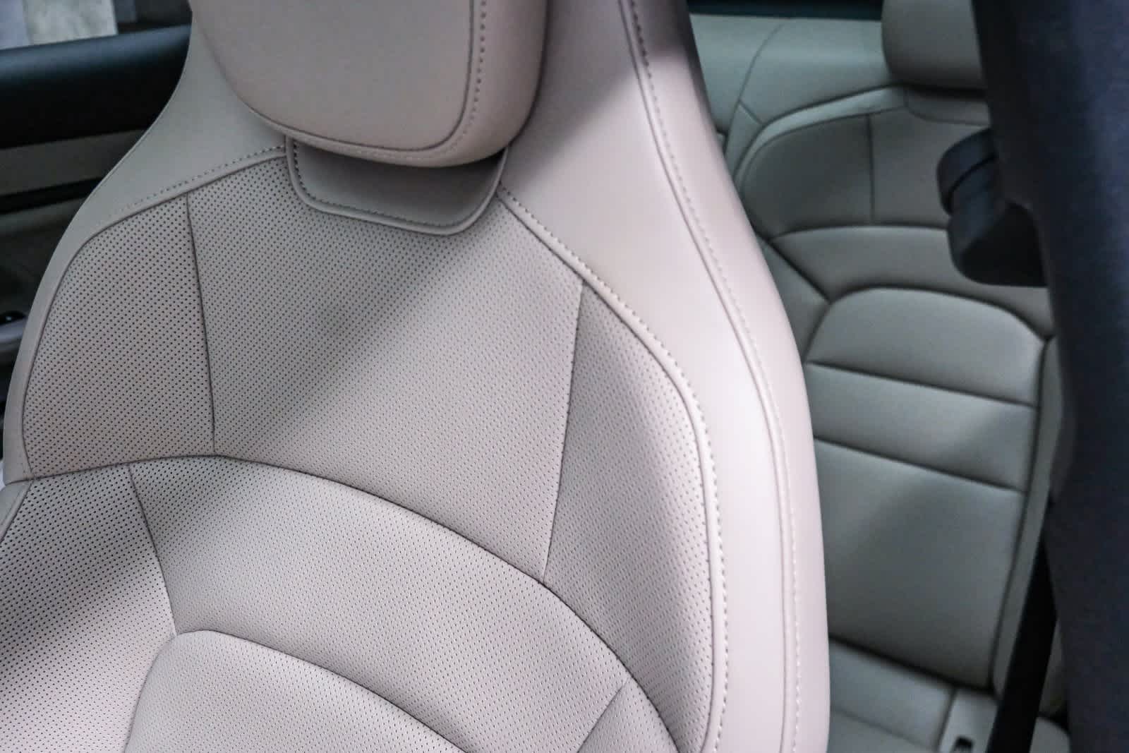 Thumbnail: 2023 Porsche Taycan - 18