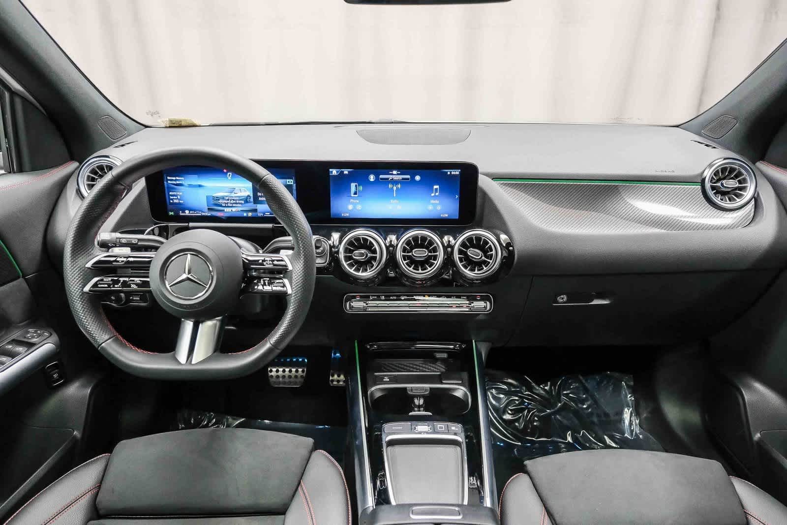 Thumbnail: 2025 Mercedes-Benz GLA - 13