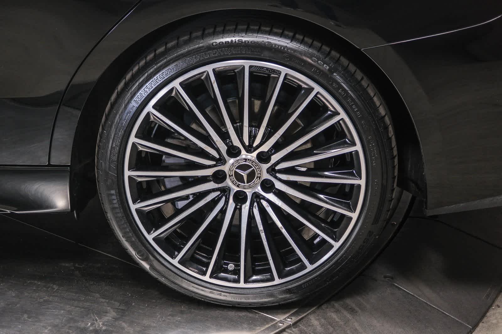 Thumbnail: 2024 Mercedes-Benz C-Class - 9