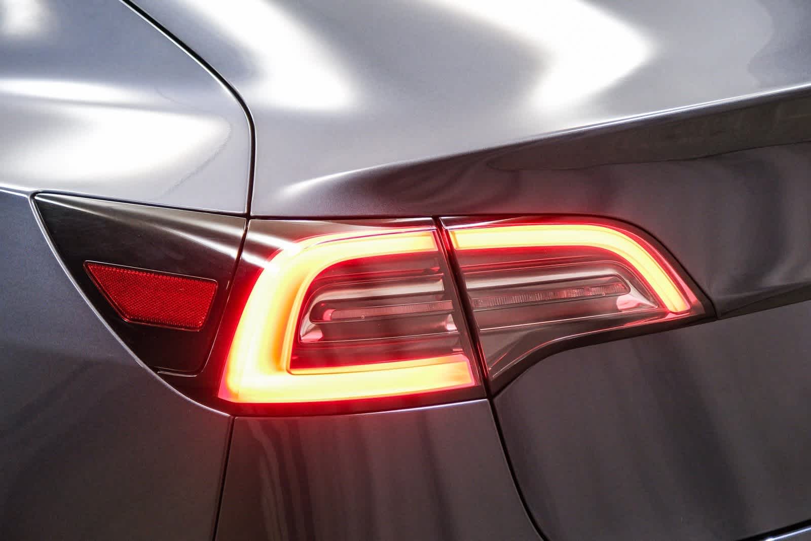 Thumbnail: 2023 Tesla Model 3 - 7
