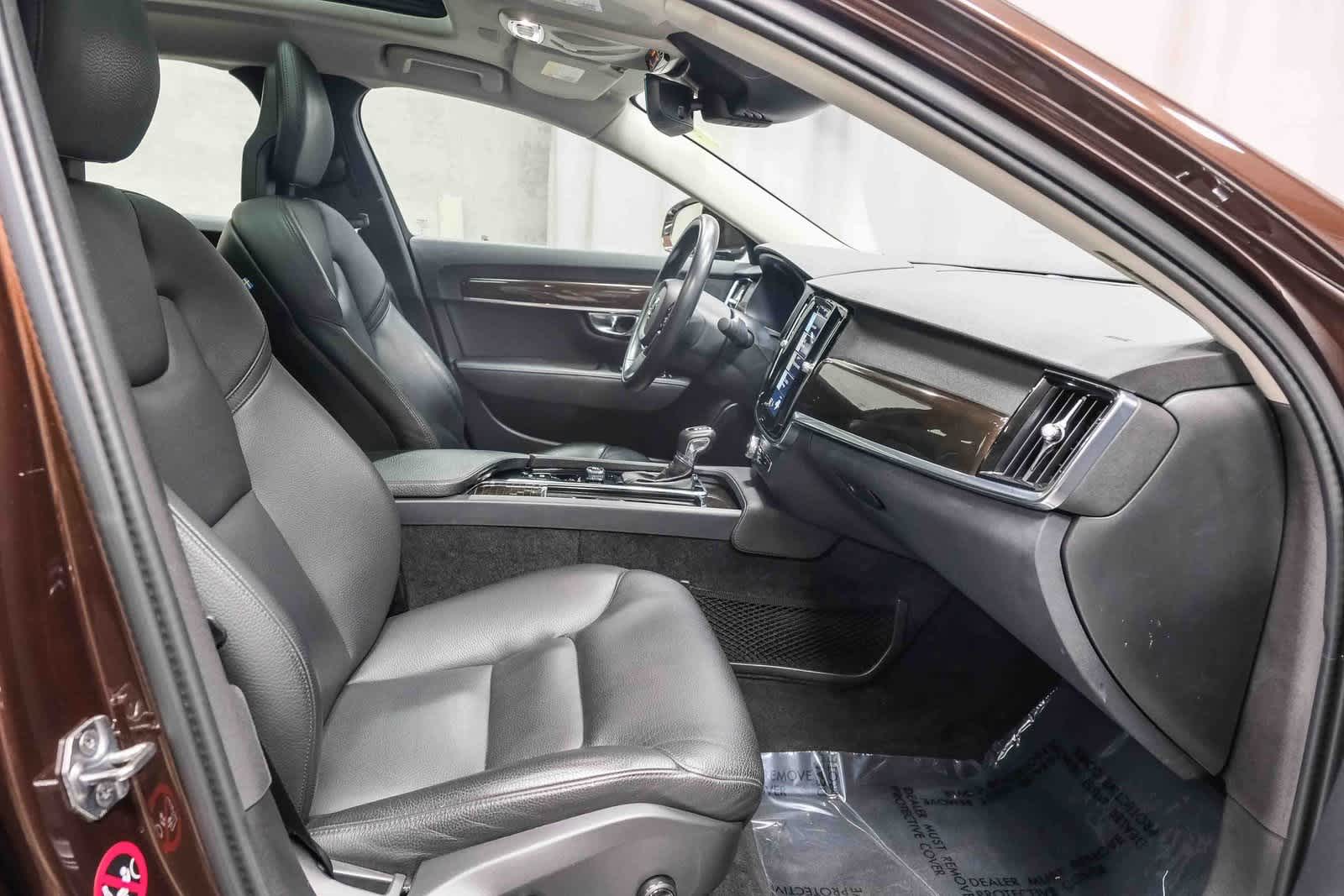 Thumbnail: 2018 Volvo S90 - 18