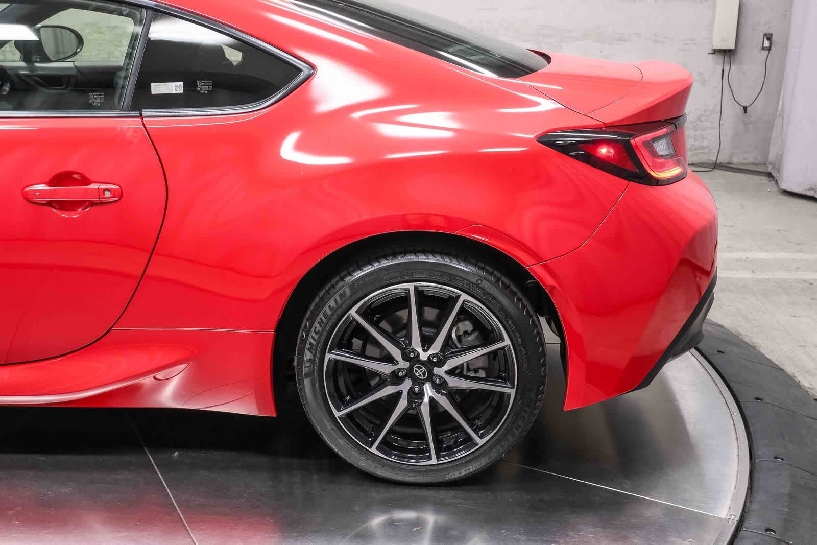 Thumbnail: 2025 Toyota GR86 - 8