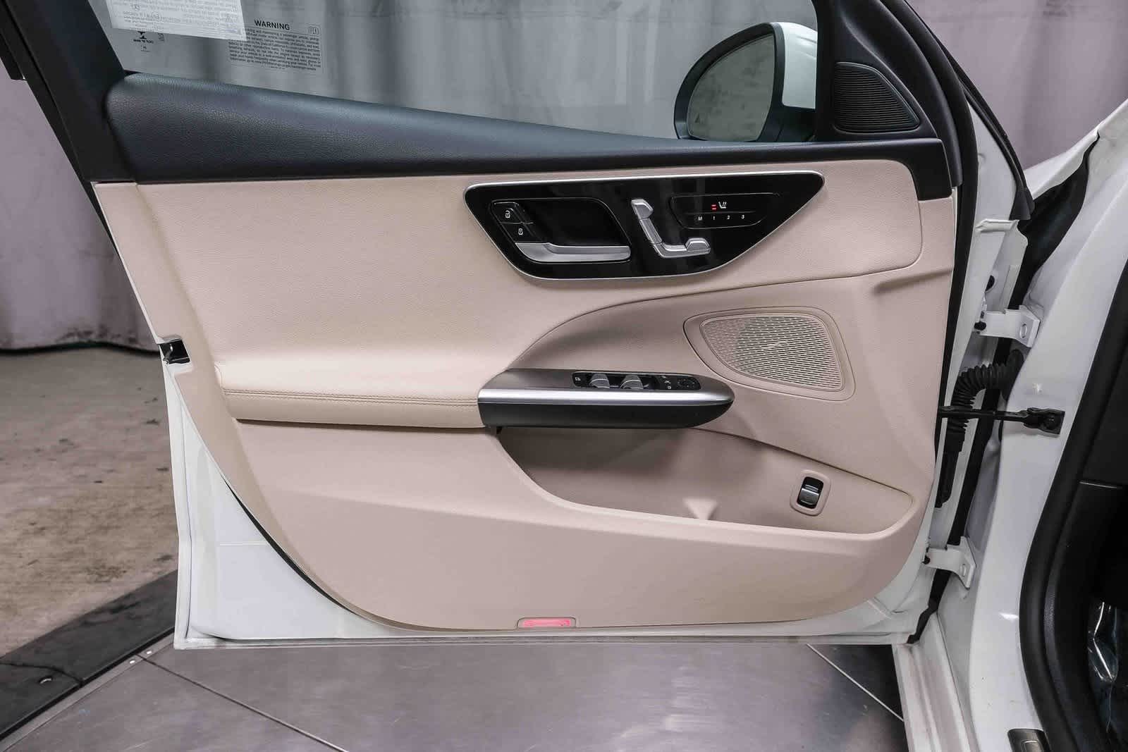 Thumbnail: 2022 Mercedes-Benz C-Class - 20