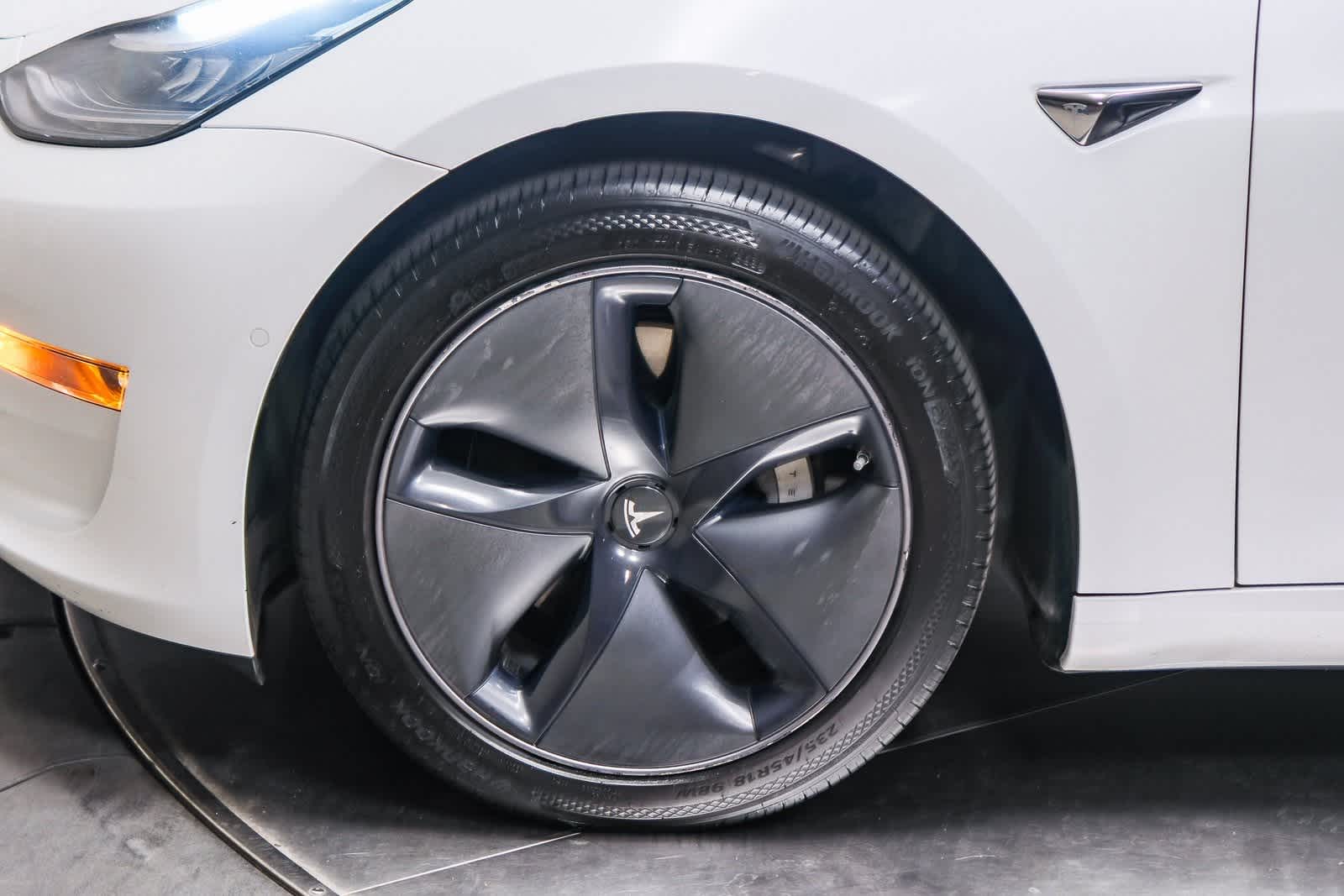 Thumbnail: 2020 Tesla Model 3 - 9