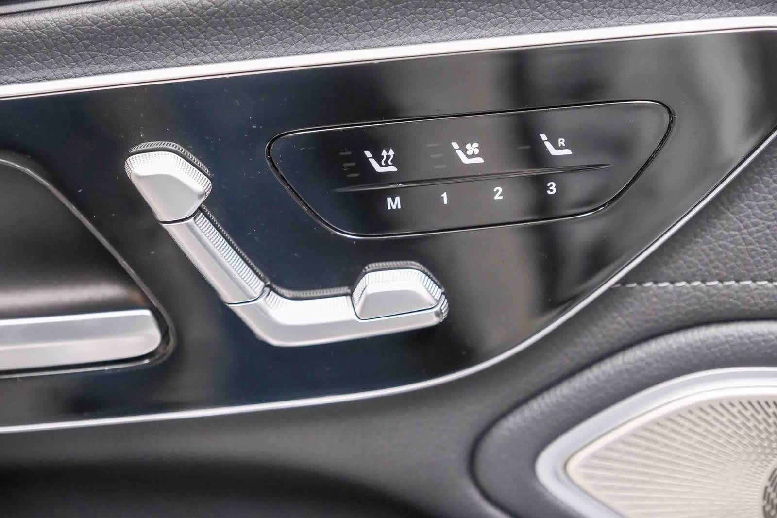 Thumbnail: 2022 Mercedes-Benz EQS - 22