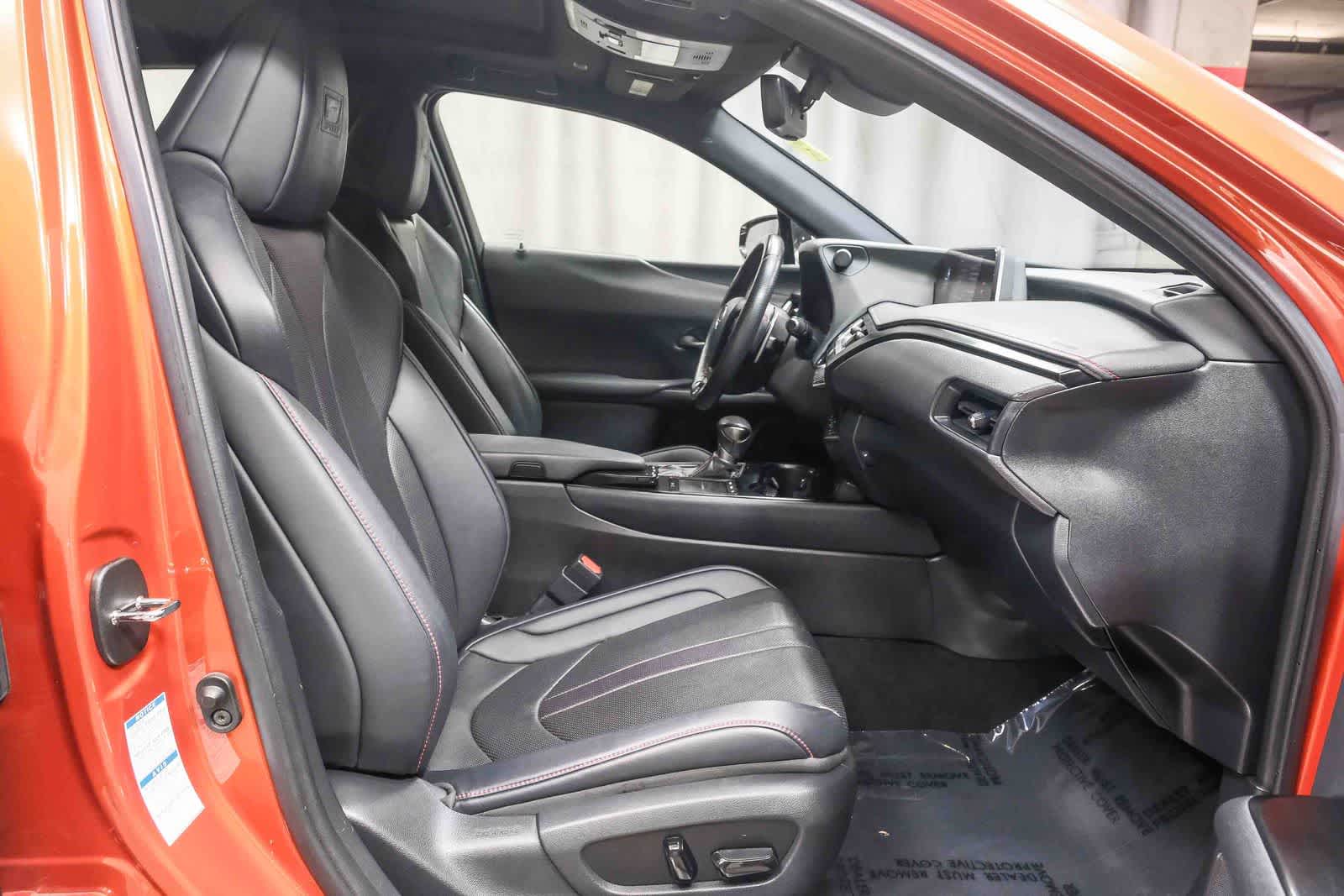 Thumbnail: 2020 Lexus UX - 17