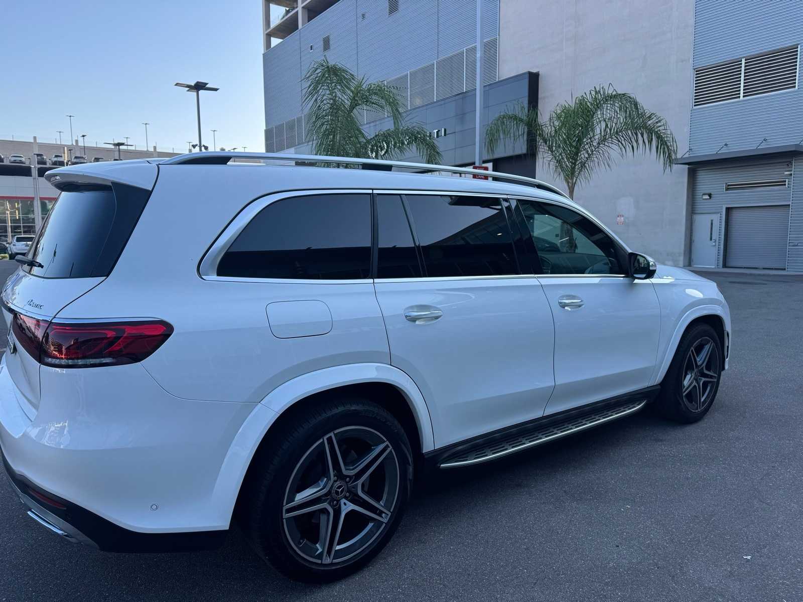 Thumbnail: 2023 Mercedes-Benz GLS - 3
