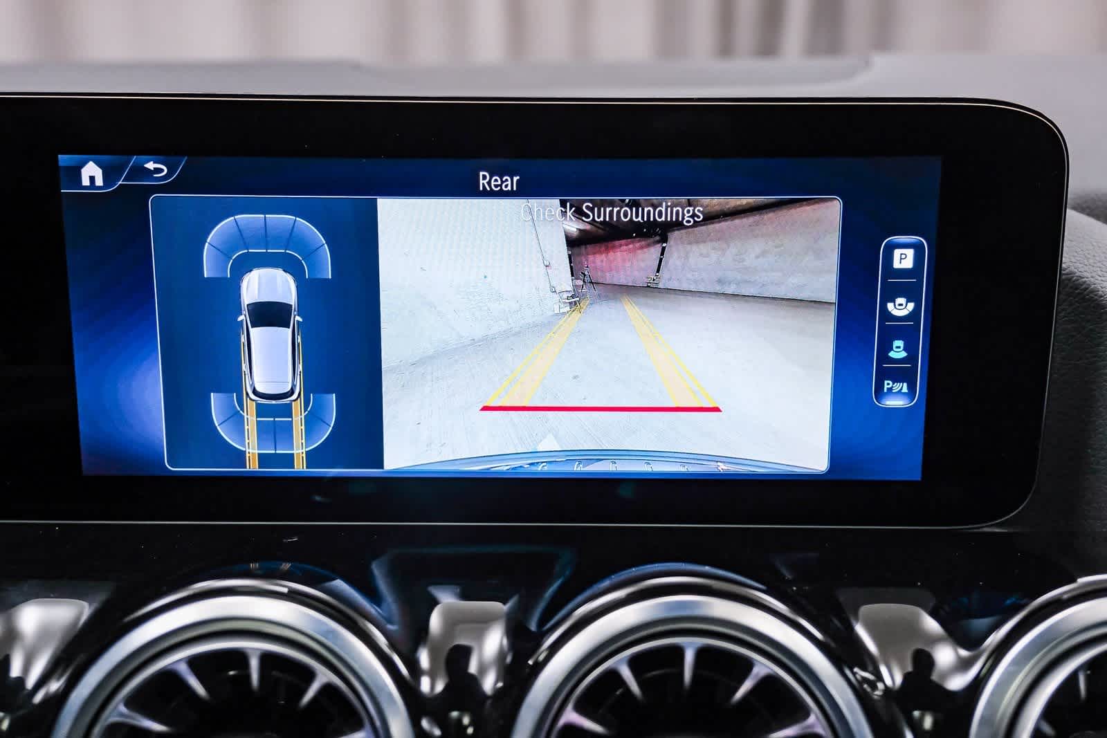 Thumbnail: 2025 Mercedes-Benz GLA - 26