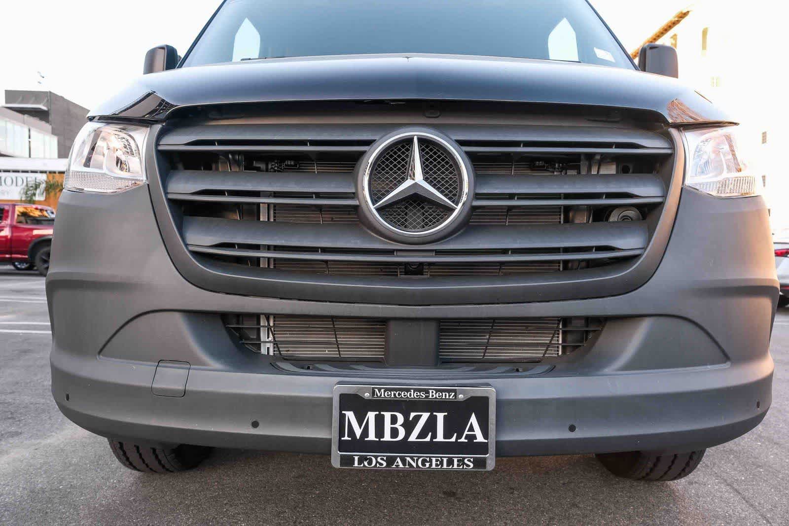 Thumbnail: 2024 Mercedes-Benz Sprinter - 16