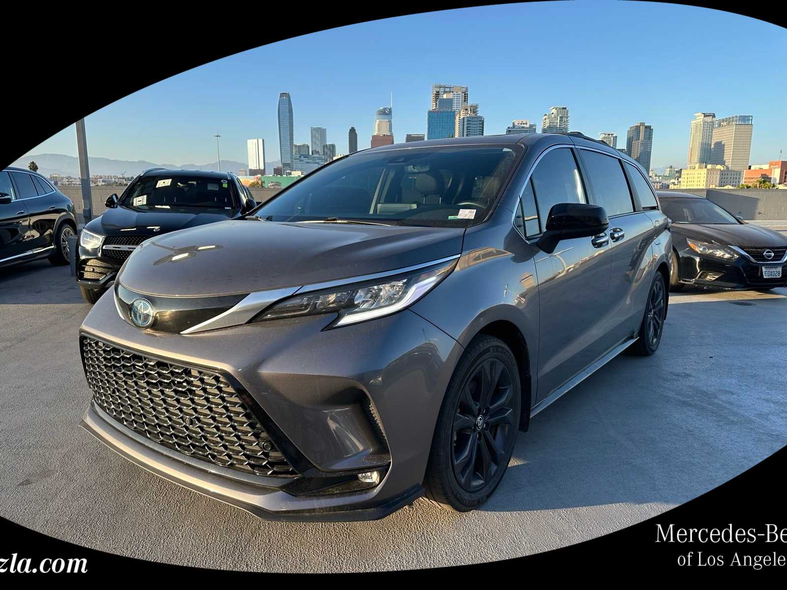 Thumbnail: 2022 Toyota Sienna - 1