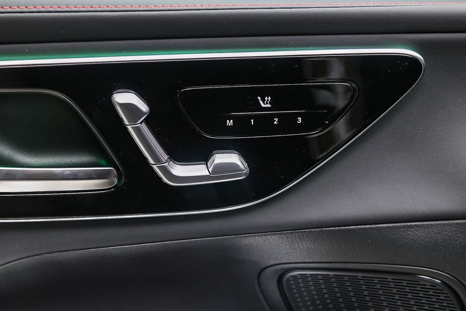 Thumbnail: 2025 Mercedes-Benz GLC - 21