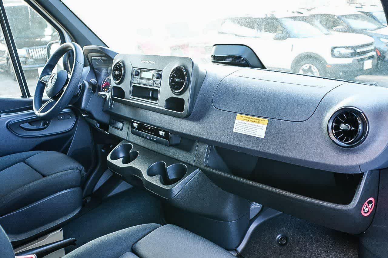 Thumbnail: 2026 Mercedes-Benz Sprinter - 13