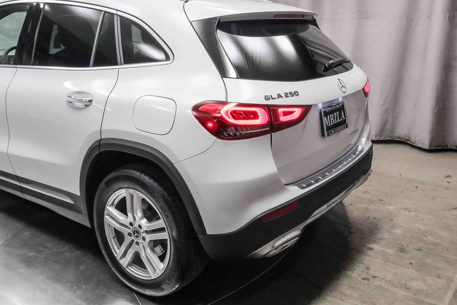 Thumbnail: 2023 Mercedes-Benz GLA - 8