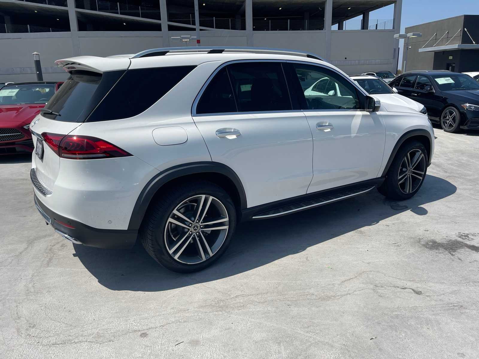 Thumbnail: 2020 Mercedes-Benz GLE - 3