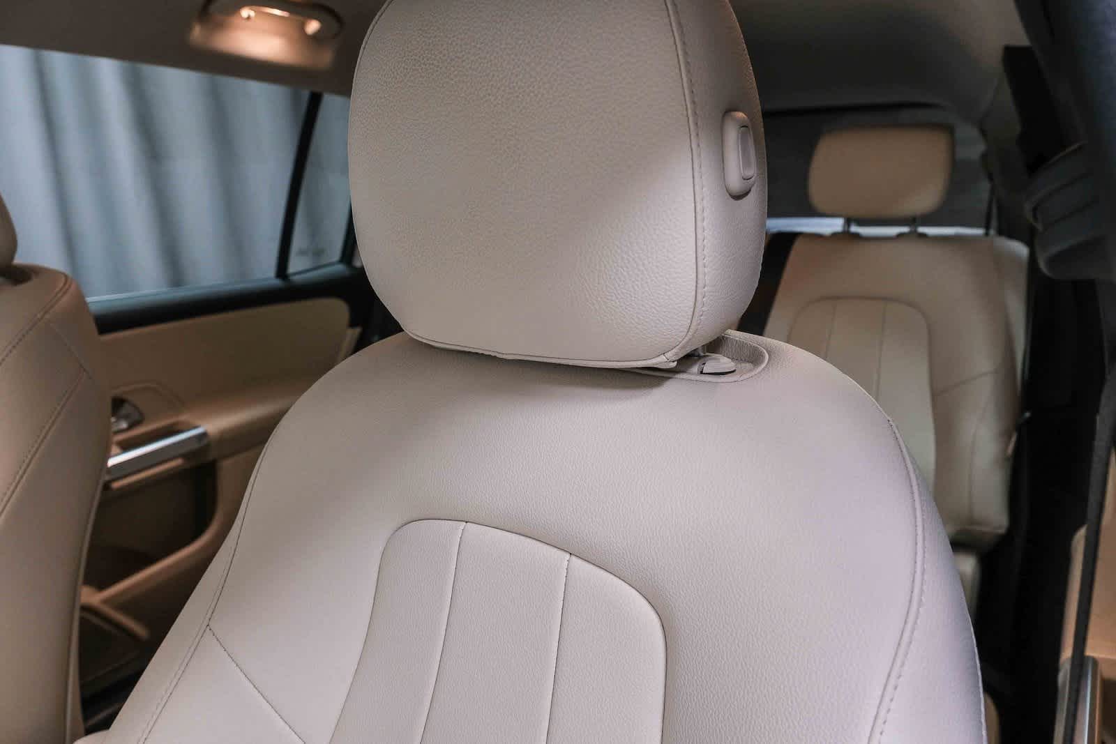 Thumbnail: 2022 Mercedes-Benz GLB - 21