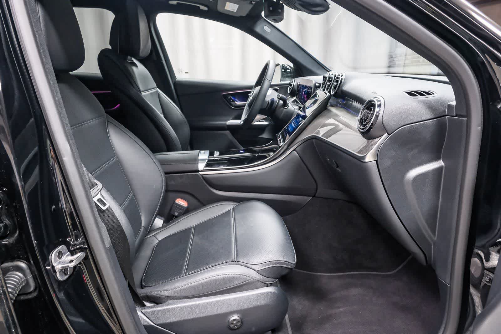 Thumbnail: 2026 Mercedes-Benz GLC - 15