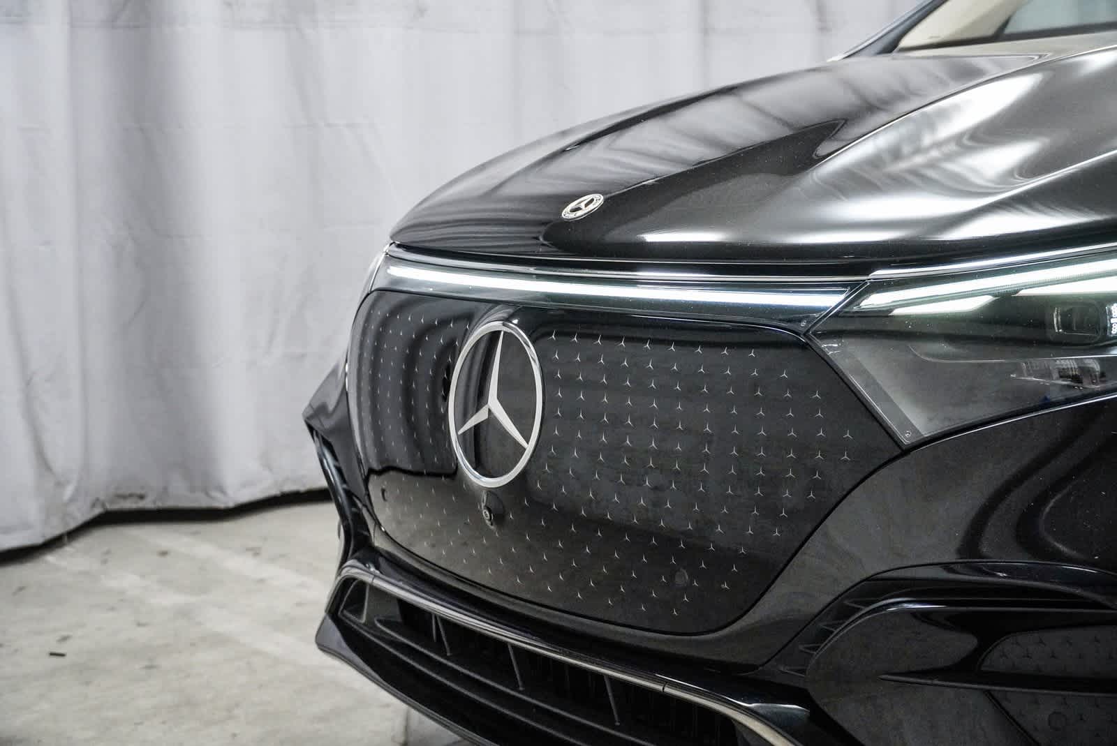 Thumbnail: 2023 Mercedes-Benz EQS - 7