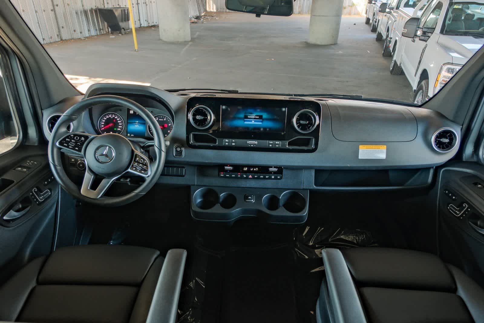 Thumbnail: 2024 Mercedes-Benz Sprinter - 13