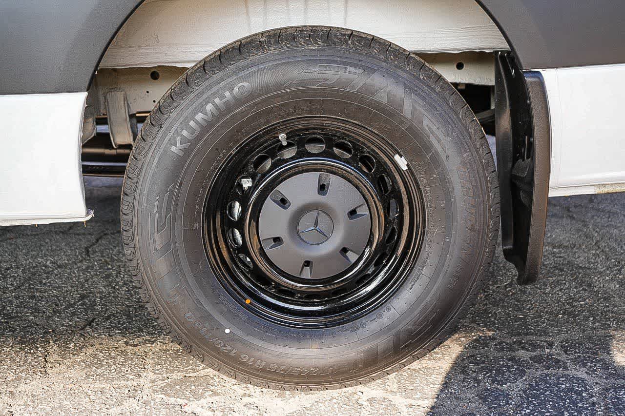 Thumbnail: 2026 Mercedes-Benz Sprinter - 10