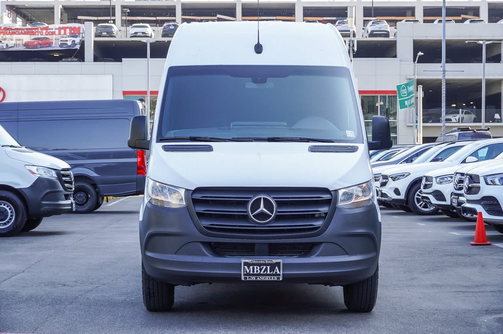Thumbnail: 2021 Mercedes-Benz Sprinter - 2