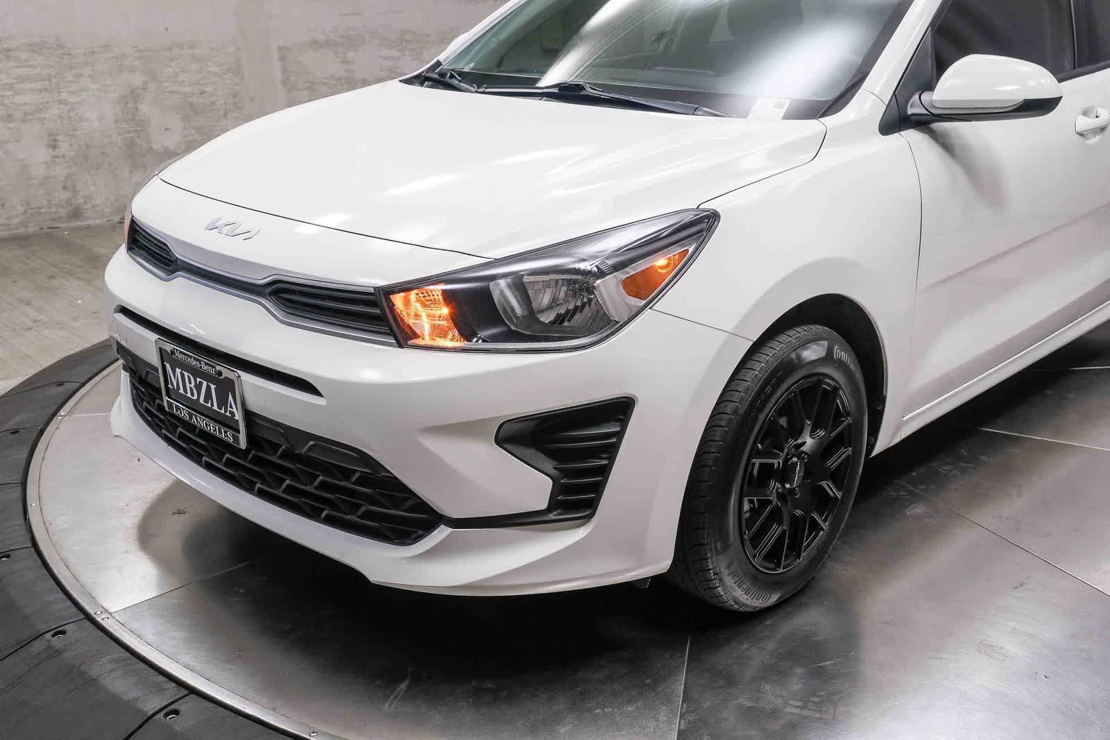 Thumbnail: 2023 Kia Rio - 11