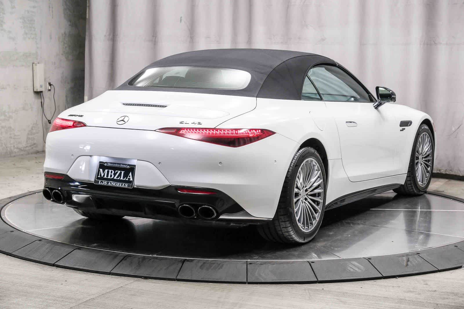 Thumbnail: 2023 Mercedes-Benz SL-Class - 3