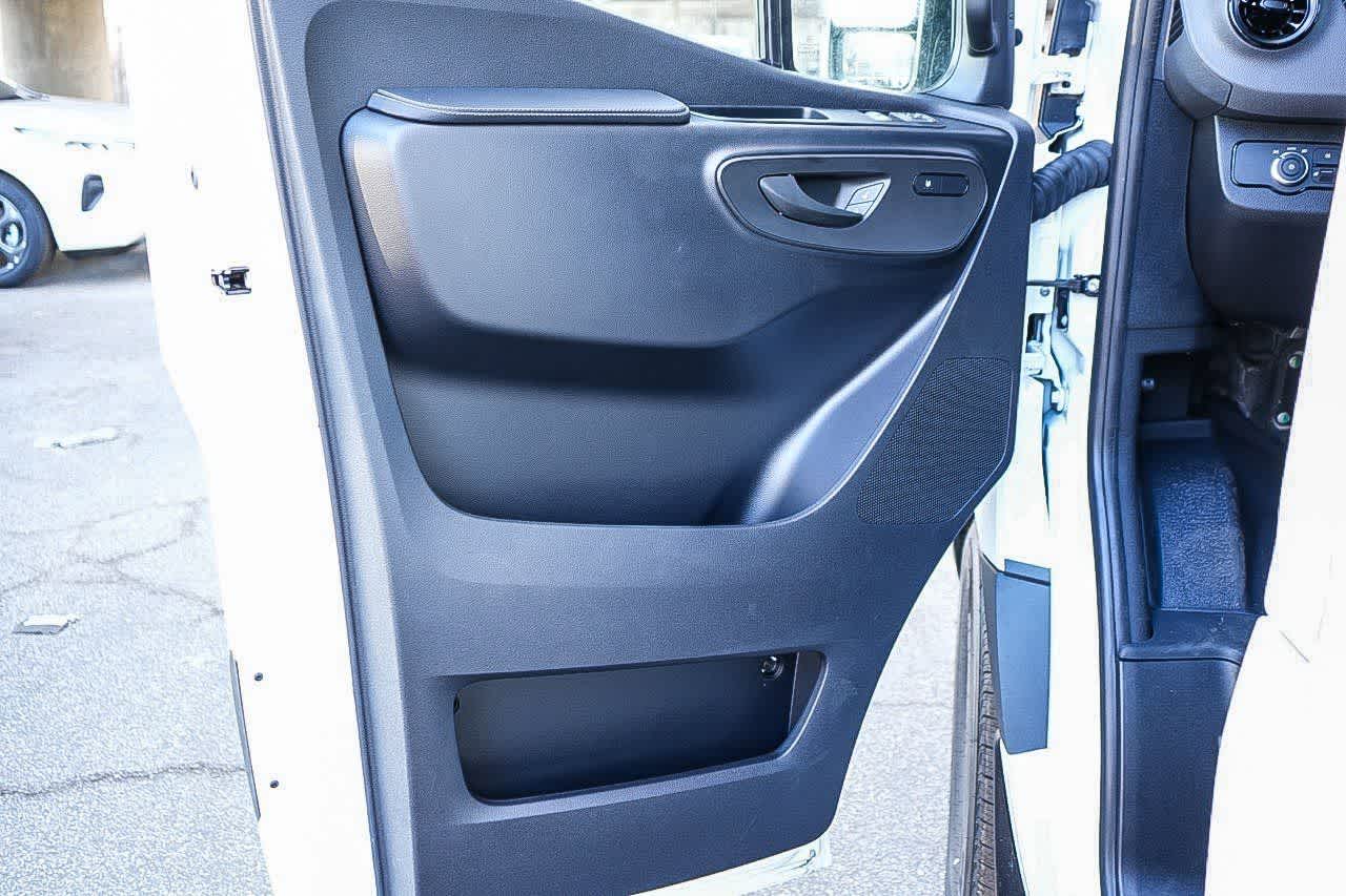 Thumbnail: 2026 Mercedes-Benz Sprinter - 19