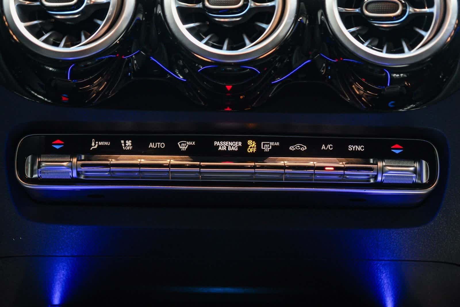 Thumbnail: 2025 Mercedes-Benz GLB - 15