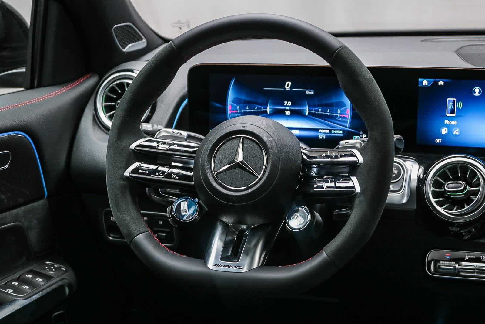 Thumbnail: 2025 Mercedes-Benz GLB - 16