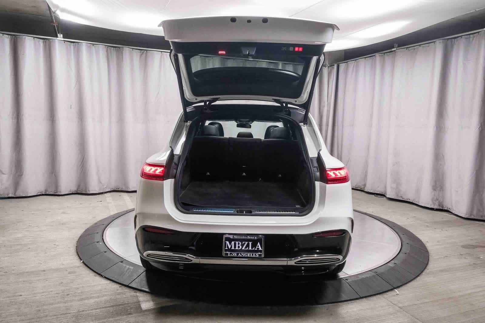 Thumbnail: 2023 Mercedes-Benz EQS - 24