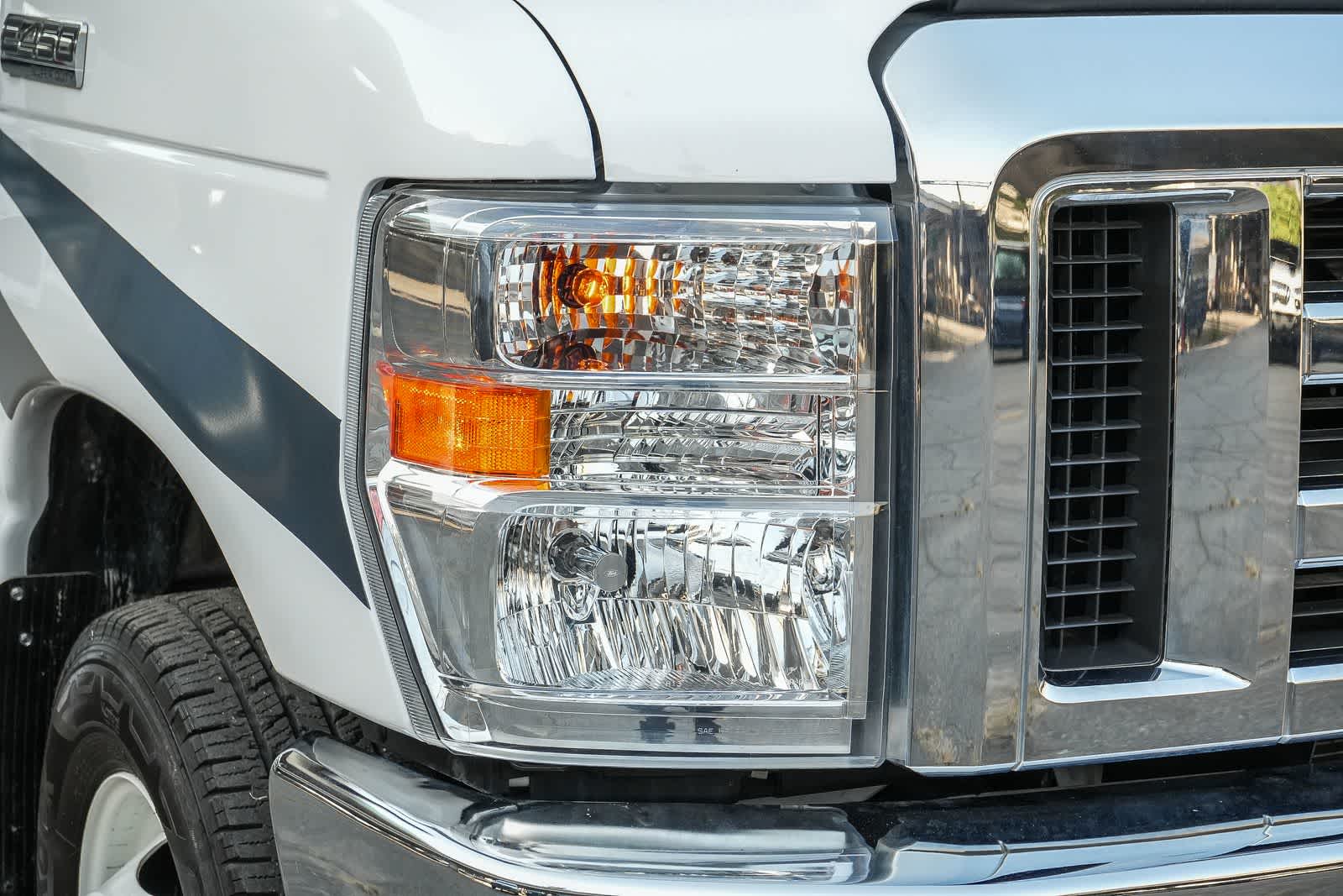 Thumbnail: 2023 Ford Econoline - 4