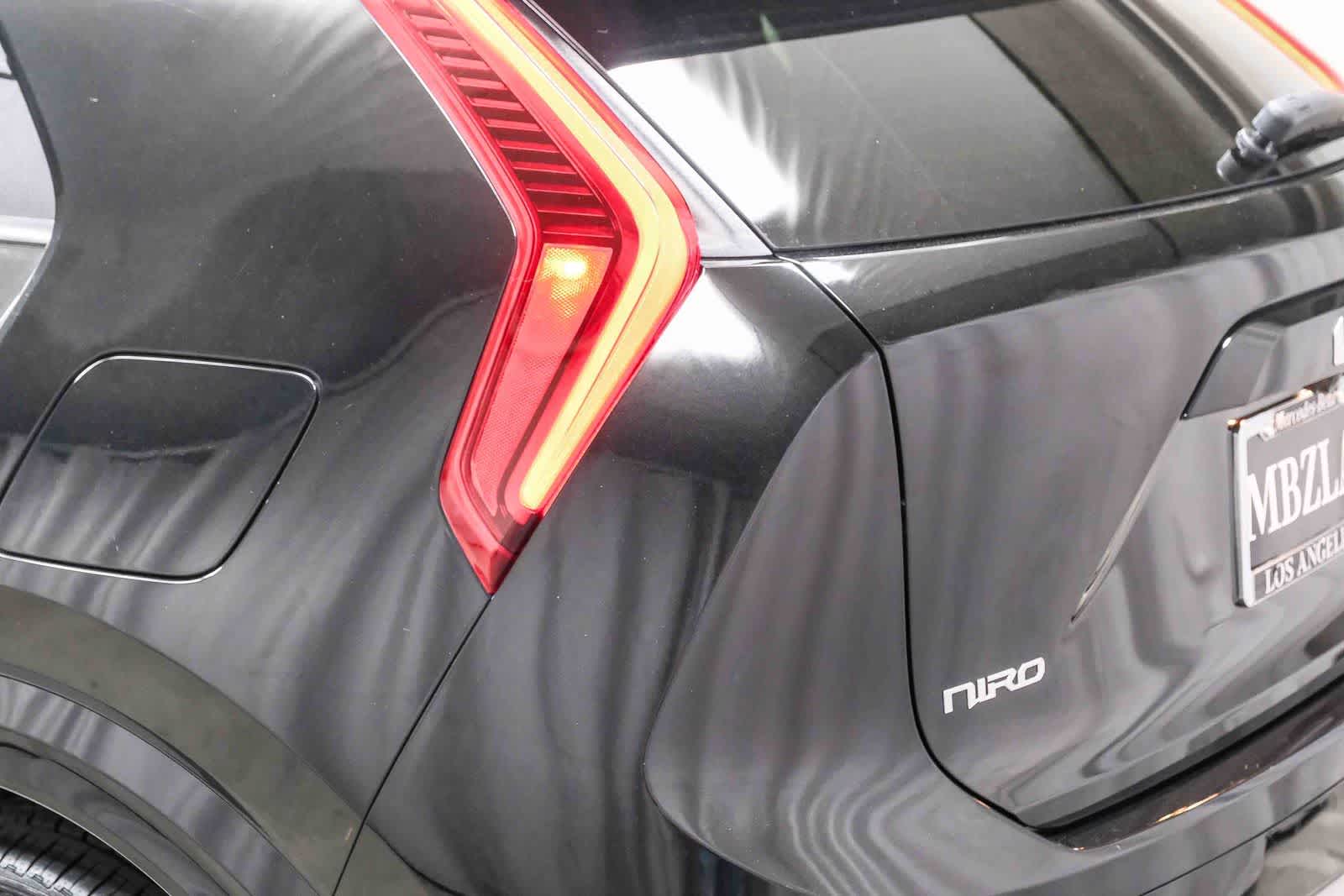 Thumbnail: 2023 Kia Niro - 6