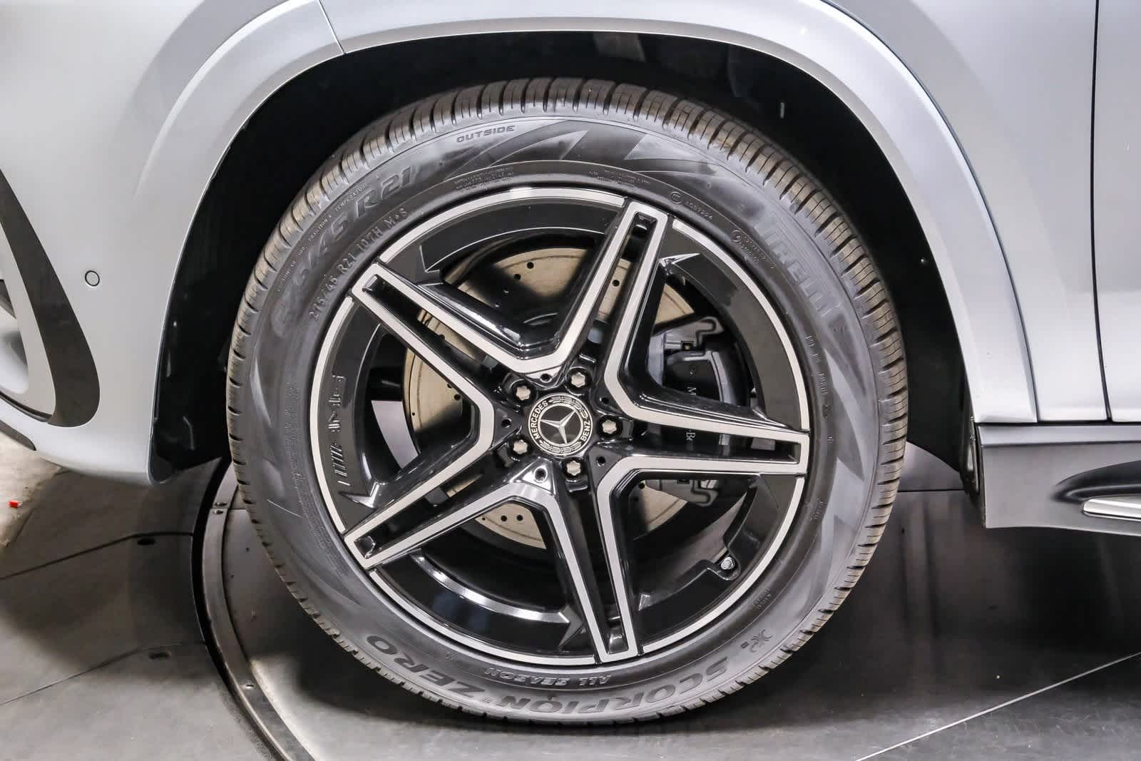 Thumbnail: 2026 Mercedes-Benz GLS - 10