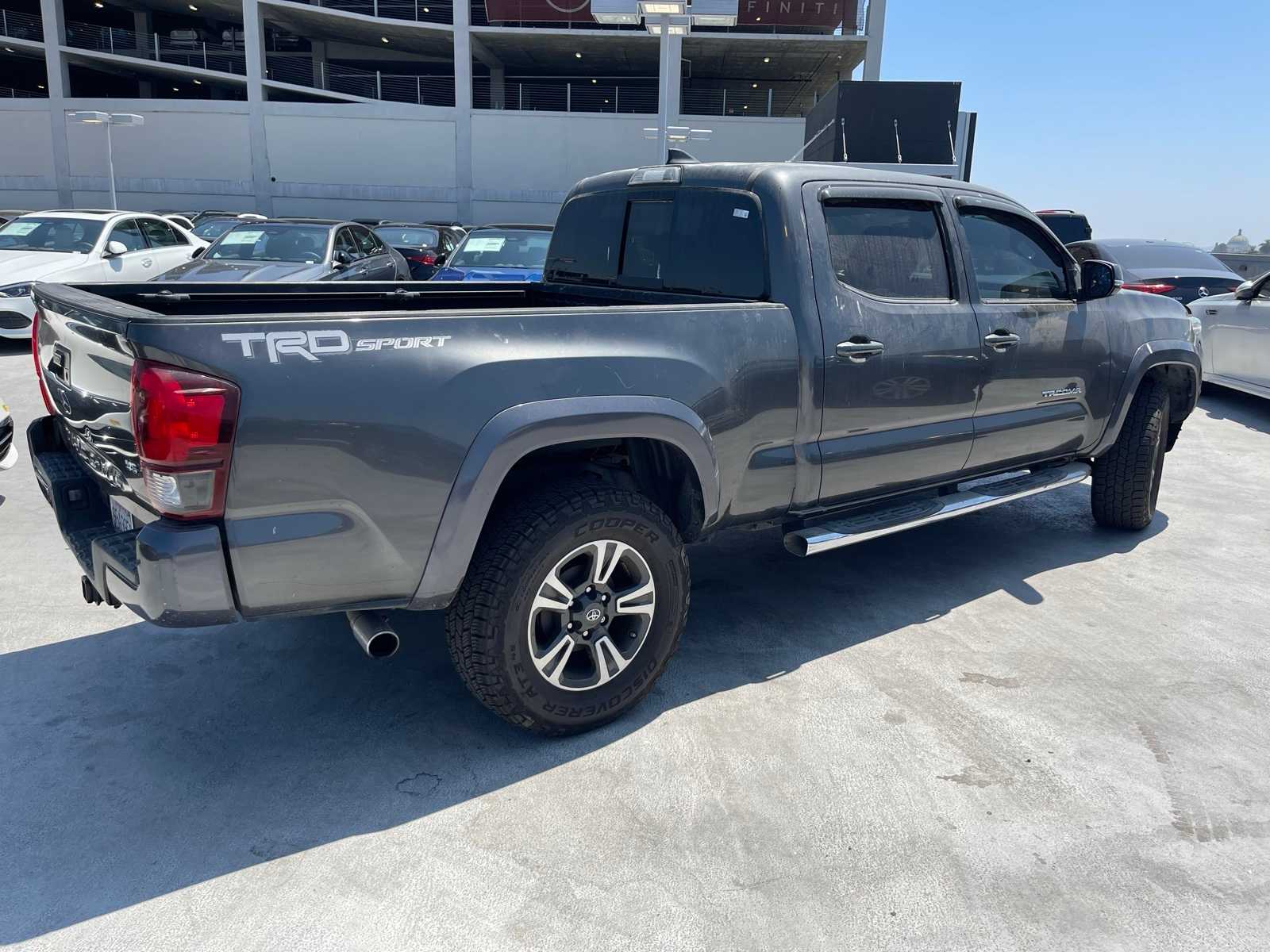 Thumbnail: 2018 Toyota Tacoma - 3