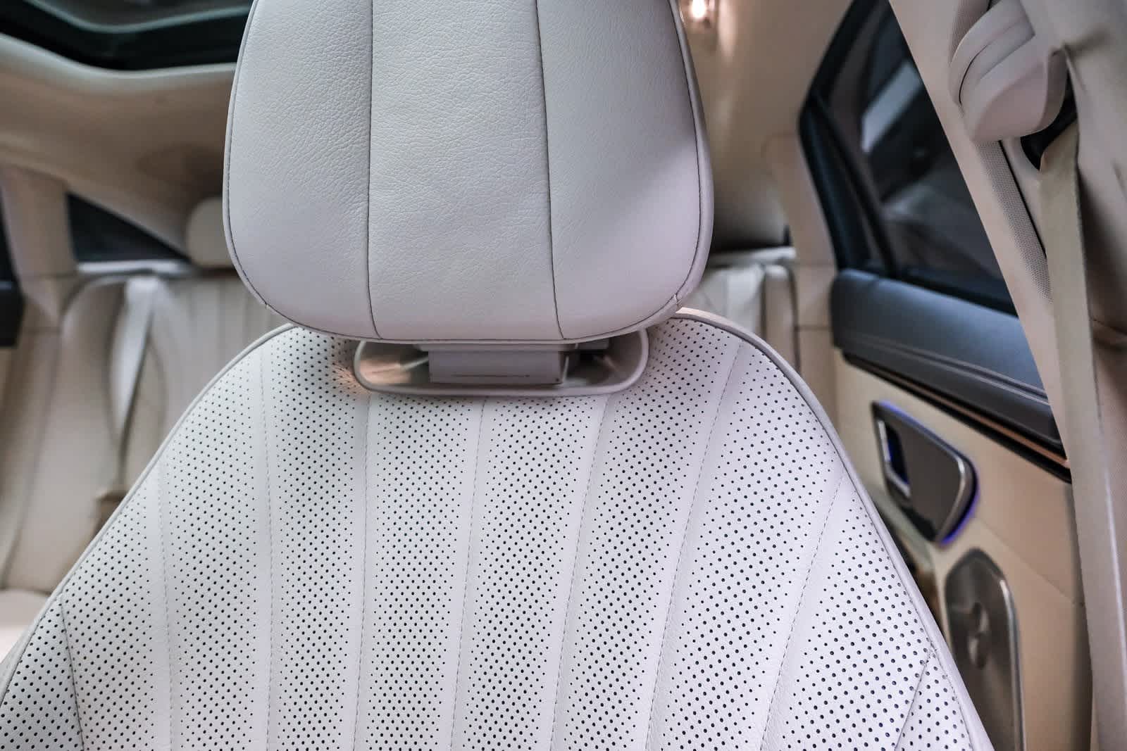 Thumbnail: 2023 Mercedes-Benz EQS - 20