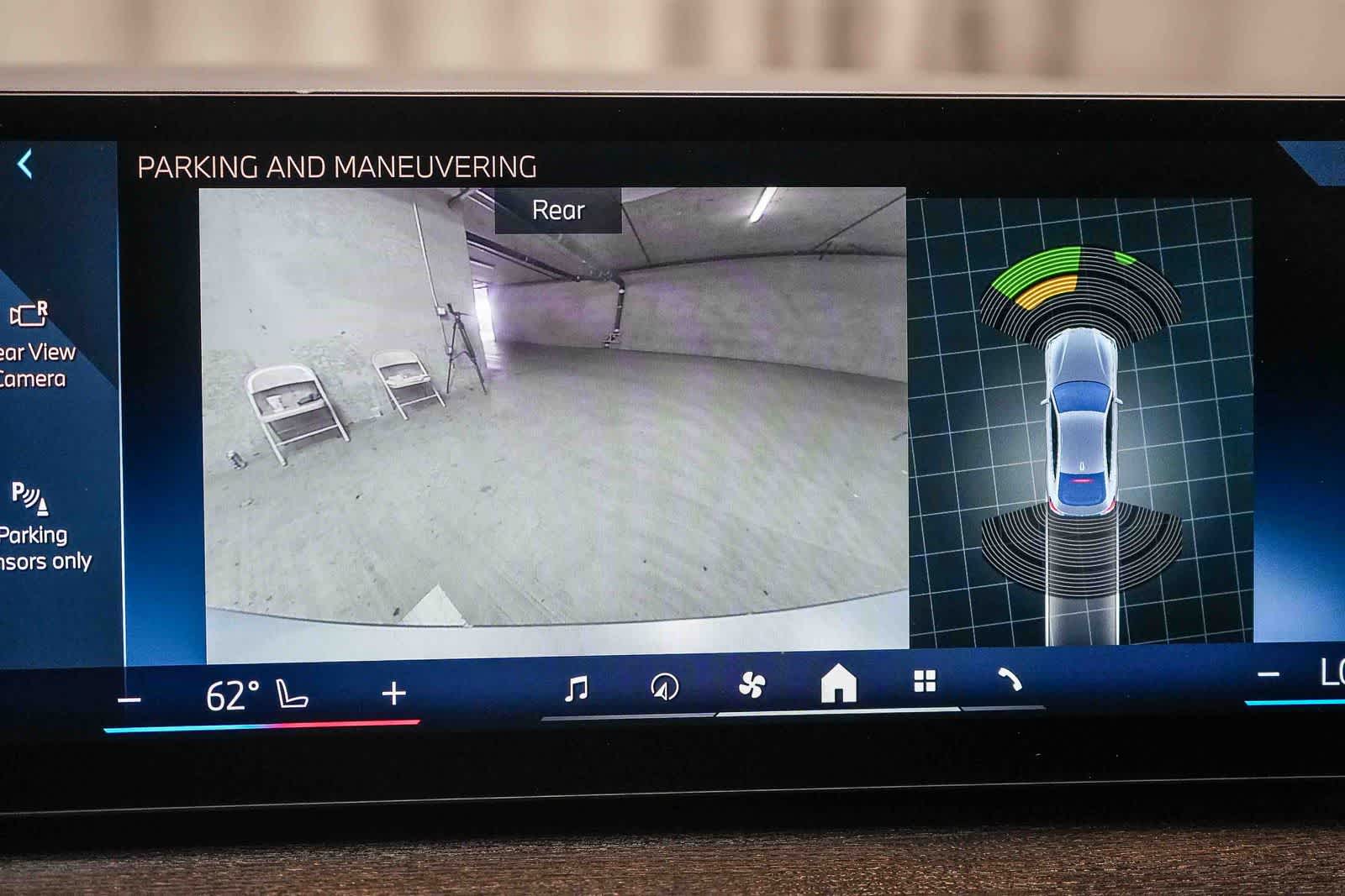 Thumbnail: 2024 BMW i4 - 29