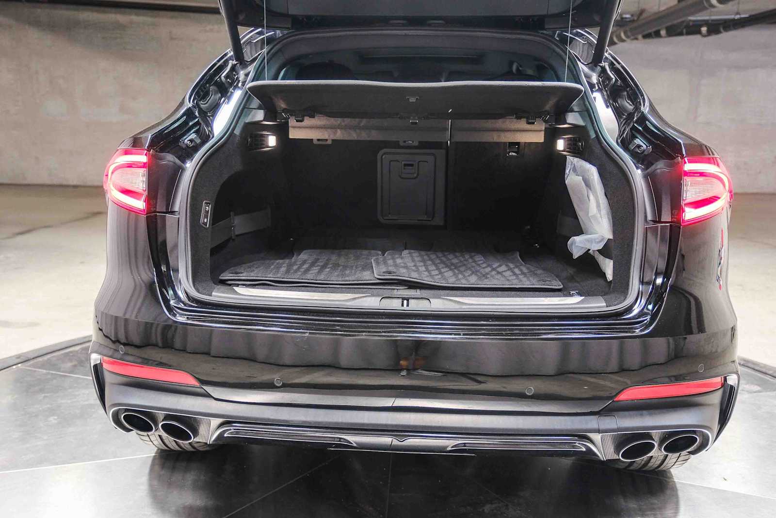 Thumbnail: 2019 Maserati Levante - 30