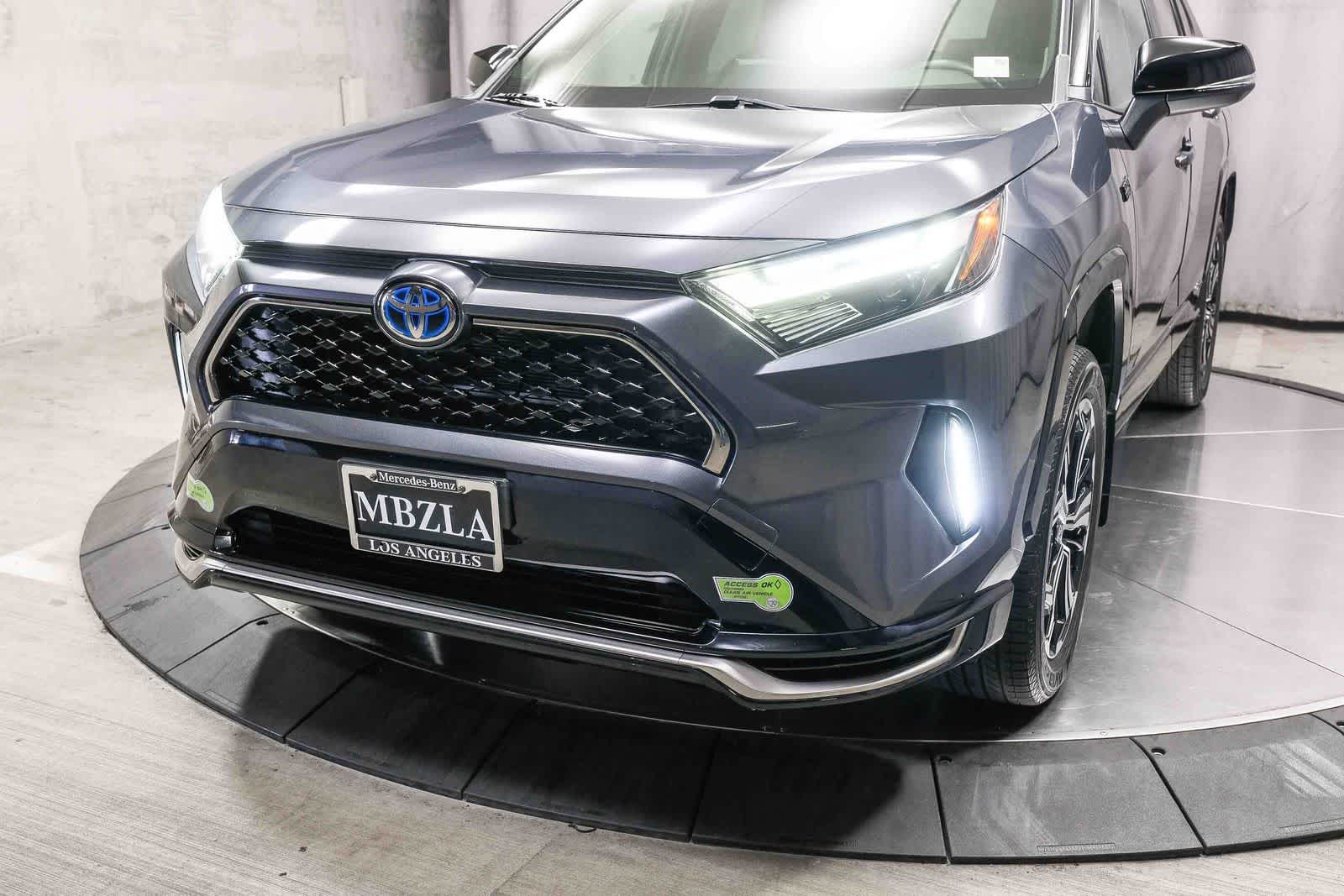 Thumbnail: 2022 Toyota RAV4 - 11