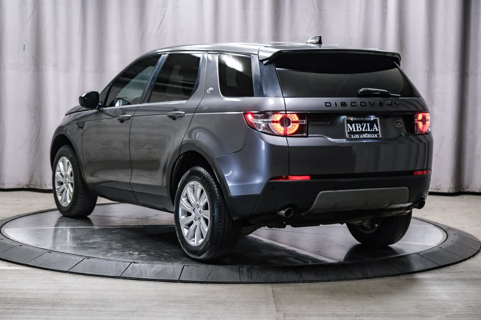 Thumbnail: 2019 Land Rover Discovery Sport - 2