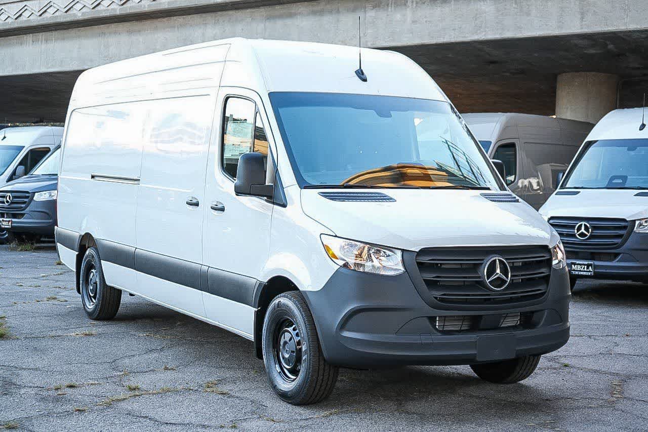 Thumbnail: 2026 Mercedes-Benz Sprinter - 3