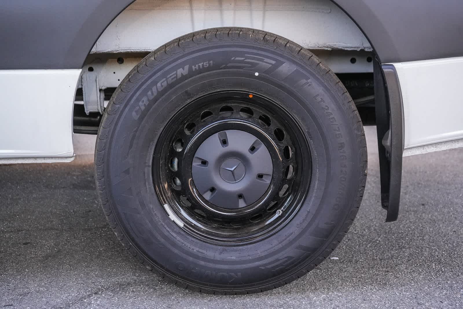 Thumbnail: 2025 Mercedes-Benz Sprinter - 10